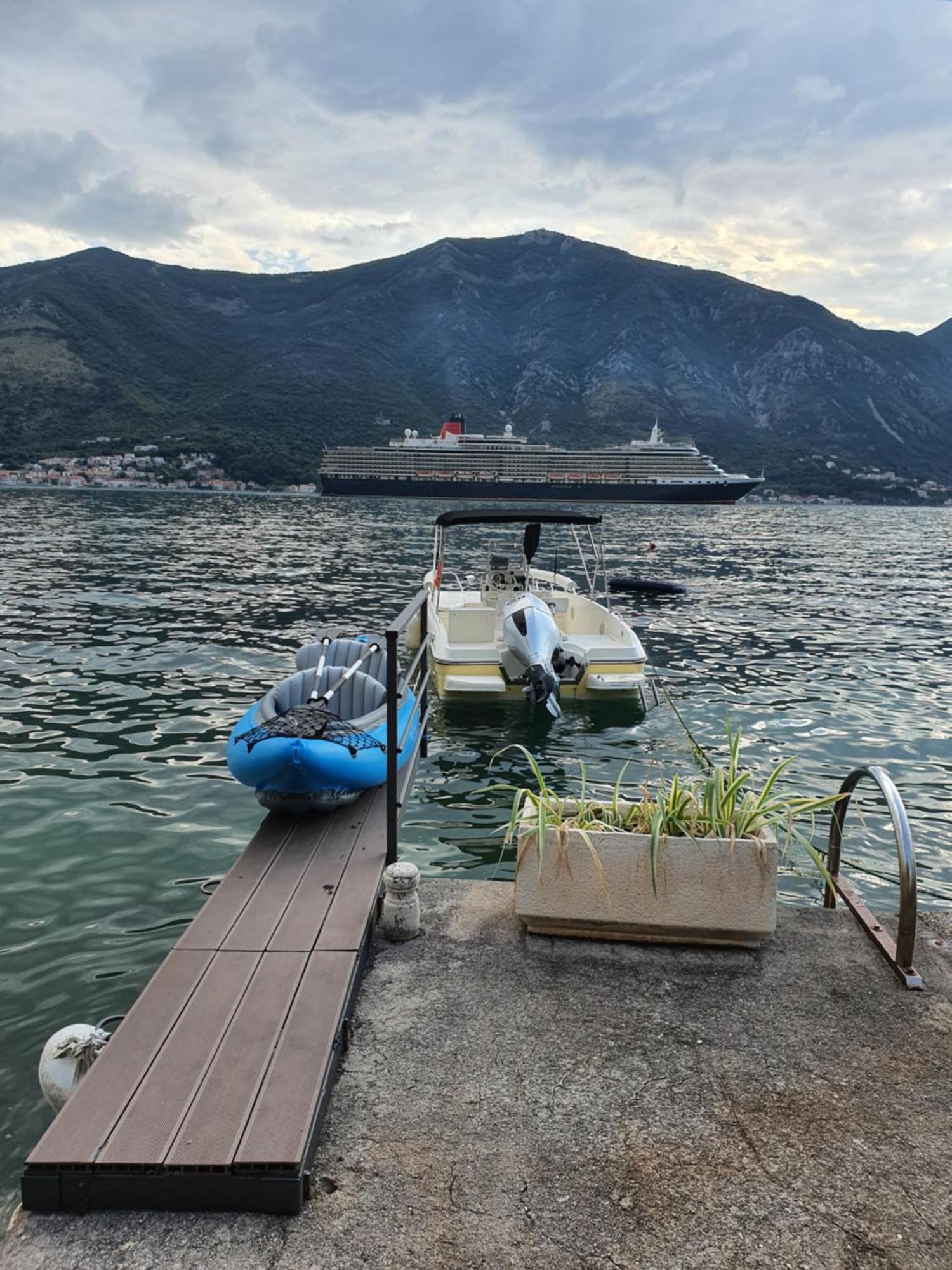 La Grande Apartments Kotor Exterior photo